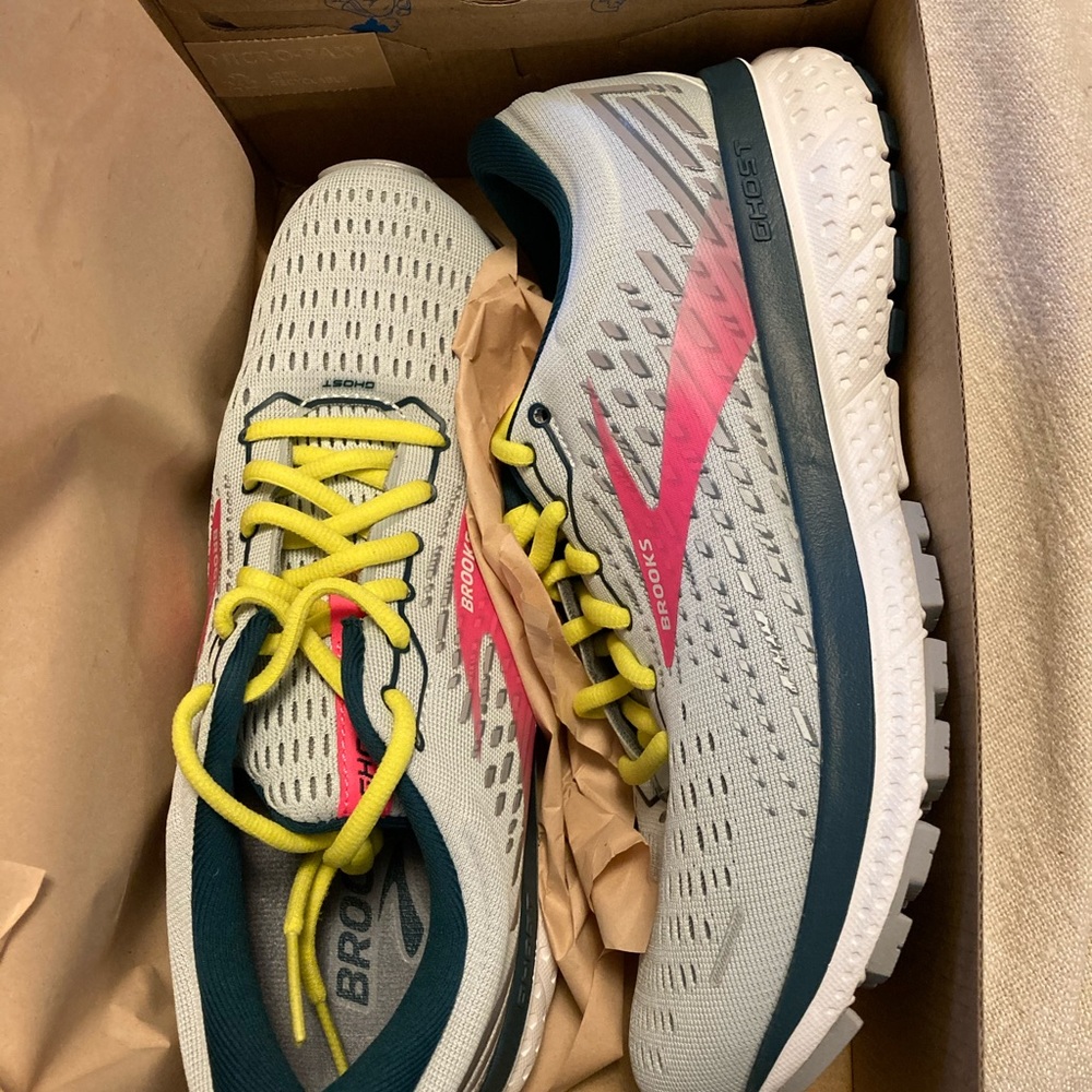 Brooks ghost13 running shoes - Picture 2 of 3